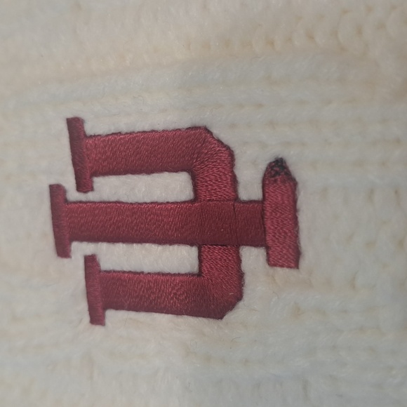 NWT IU BLOOMINGTON KNIT CAP - Picture 3 of 5